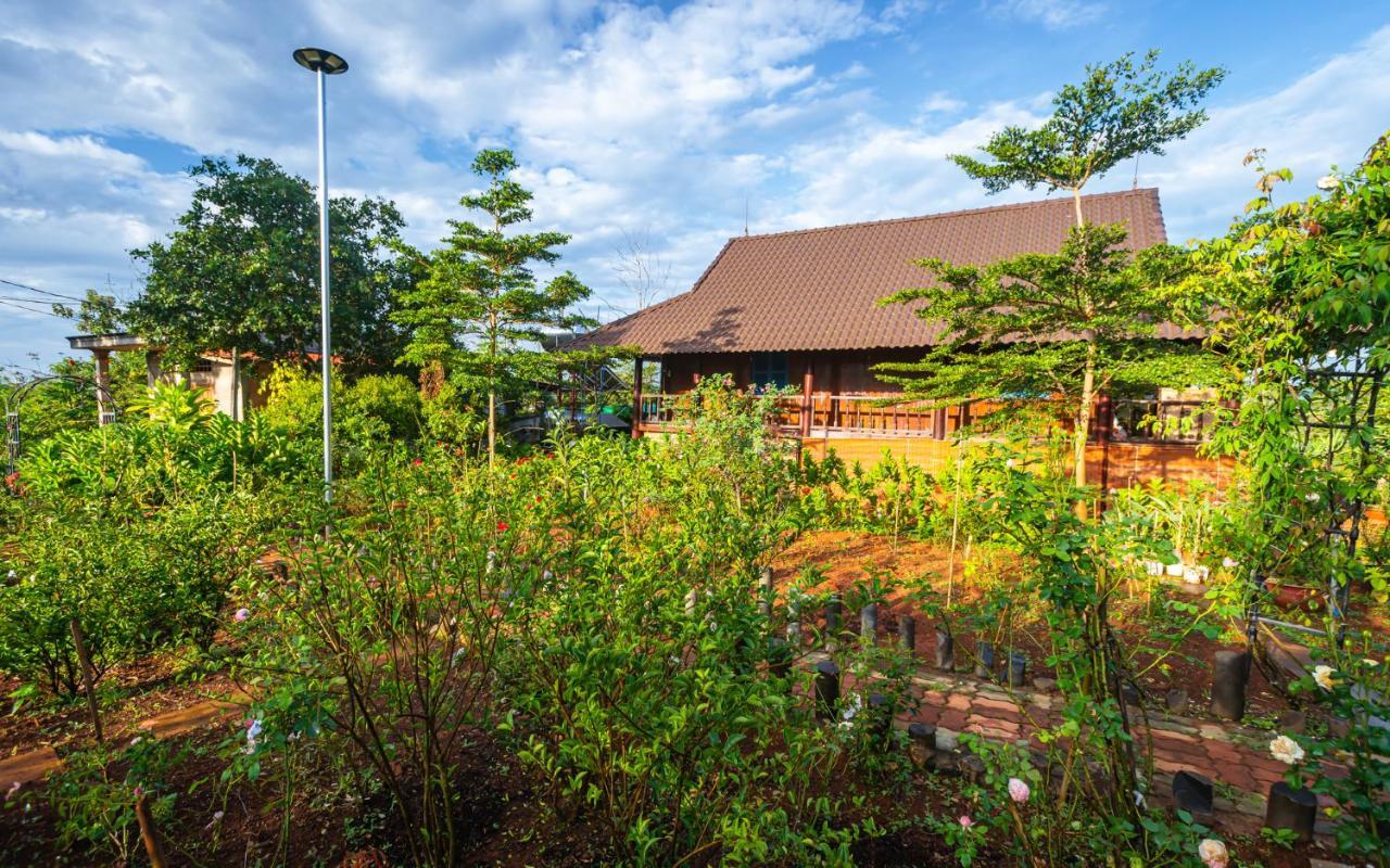 Phuong Nam Gia Trang Farmstay Gia Nghĩa Exterior foto
