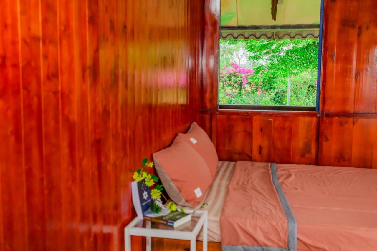 Phuong Nam Gia Trang Farmstay Gia Nghĩa Exterior foto